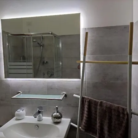 Lovely Piatti Duomo Apartment Milan